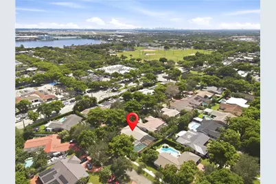 16500 E Stonehaven Rd, Miami Lakes, FL 33014 - Photo 23