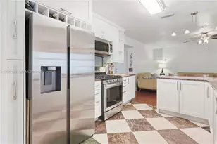 16500 E Stonehaven Rd, Miami Lakes, FL 33014 - Photo 7