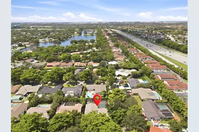 16500 E Stonehaven Rd, Miami Lakes, FL 33014 - Photo 21