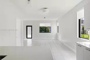 4426 NW 83rd Pkwy, Doral, FL 33166 - Photo 13
