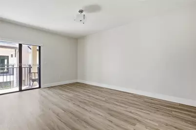 4426 NW 83rd Pkwy #0, Doral, FL 33166 - Photo 19