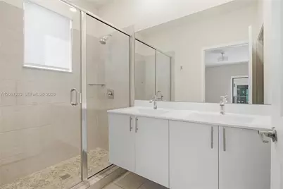 4426 NW 83rd Pkwy #0, Doral, FL 33166 - Photo 23