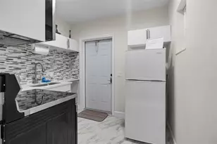 2040 E Hillsboro Blvd, Deerfield Beach, FL 33441 - Photo 7