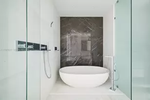 300 Biscayne Blvd Way, Miami, FL 33131 - Photo 25