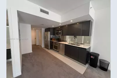 31 SE 6th St #1103, Miami, FL 33131 - Photo 17