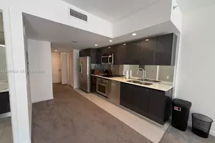 31 SE 6th St, Miami, FL 33131 - Photo 17