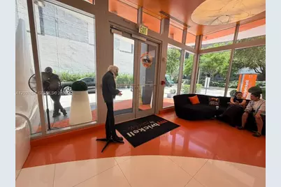31 SE 6th St #1103, Miami, FL 33131 - Photo 11