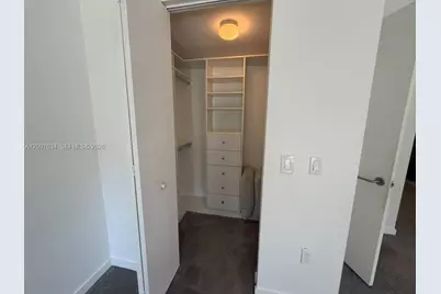 31 SE 6th St #1103, Miami, FL 33131 - Photo 15