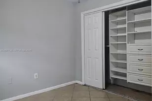 809 NE 214th Ln, Miami, FL 33179 - Photo 17