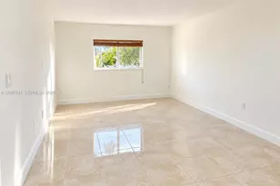 14902 SW 82nd Ln, Miami, FL 33193 - Photo 3