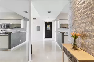 601 NE 36th St, Miami, FL 33137 - Photo 15