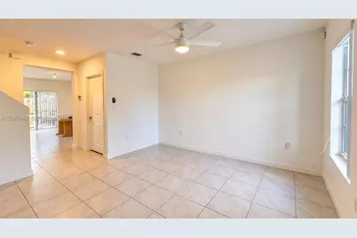 585 NE 5th Pl #585, Florida City, FL 33034 - Photo 3