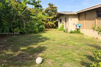 1140 NE 110th Ter, Miami, FL 33161 - Photo 21