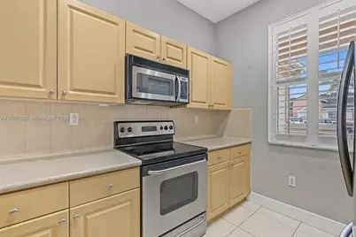 10908 SW 236th Ter, Homestead, FL 33032 - Photo 11