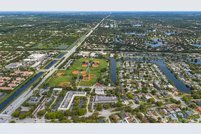 12171 Taft St, Pembroke Pines, FL 33026 - Photo 1