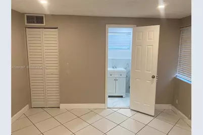 6152 SW 2nd St, Margate, FL 33068 - Photo 9