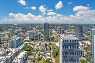 700 NE 24th St, Miami, FL 33137 - Photo 1