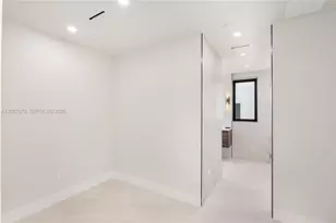 843 SW 14th Ct, Fort Lauderdale, FL 33315 - Photo 21