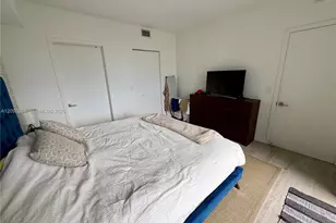 45 SW 9th St, Miami, FL 33130 - Photo 9