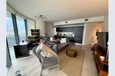 45 SW 9th St #2308, Miami, FL 33130 - Photo 5