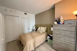 45 SW 9th St, Miami, FL 33130 - Photo 11