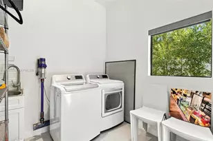 600 W 51st St, Miami Beach, FL 33140 - Photo 41