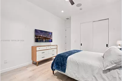 600 W 51st St, Miami Beach, FL 33140 - Photo 31