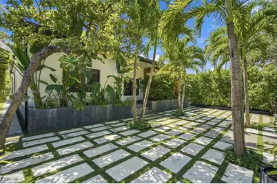600 W 51st St, Miami Beach, FL 33140 - Photo 43