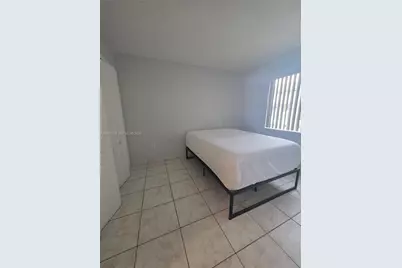2505 W 76th St #103, Hialeah, FL 33016 - Photo 17