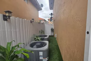 2505 W 76th St, Hialeah, FL 33016 - Photo 39