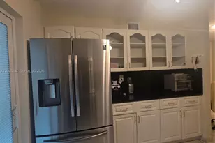 2505 W 76th St, Hialeah, FL 33016 - Photo 23