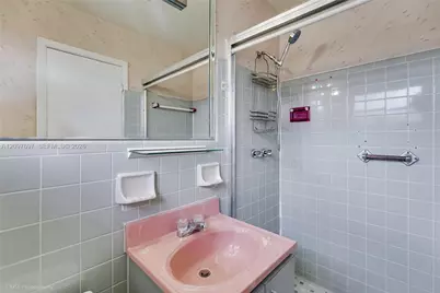 1321 W 2nd Ave, Hialeah, FL 33010 - Photo 15