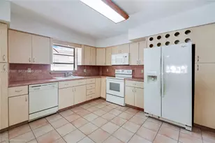 1321 W 2nd Ave, Hialeah, FL 33010 - Photo 7