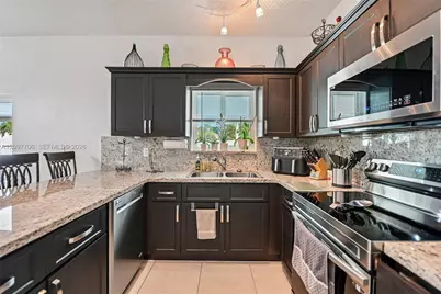 401 SE 17th Ave, Homestead, FL 33033 - Photo 13