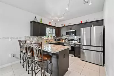401 SE 17th Ave, Homestead, FL 33033 - Photo 11