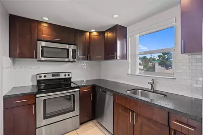 2150 Bay Dr #6, Miami Beach, FL 33141 - Photo 7