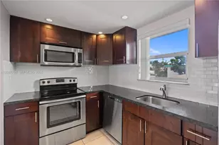 2150 Bay Dr, Miami Beach, FL 33141 - Photo 7