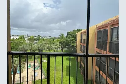 9405 W Flagler St #406, Miami, FL 33174 - Photo 17