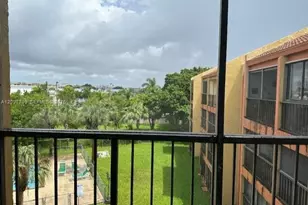 9405 W Flagler St, Miami, FL 33174 - Photo 17