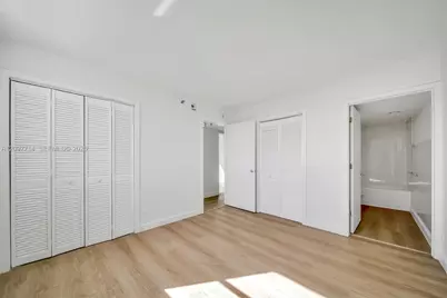 501 SW 1st St #502, Miami, FL 33130 - Photo 15