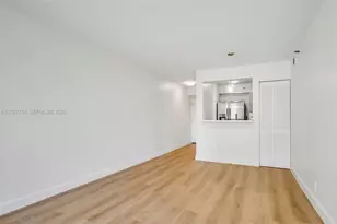 501 SW 1st St, Miami, FL 33130 - Photo 9