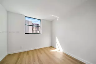 501 SW 1st St, Miami, FL 33130 - Photo 21