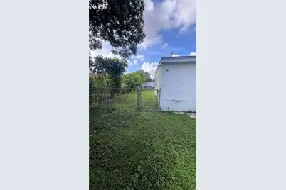 2040 Wilmington St #0, Opa-Locka, FL 33054 - Photo 17