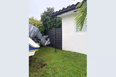 10450 SW 42nd Ter, Miami, FL 33165 - Photo 33