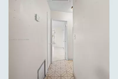 743 E 29th St, Hialeah, FL 33013 - Photo 11