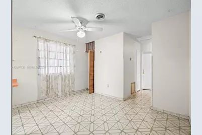 743 E 29th St, Hialeah, FL 33013 - Photo 9