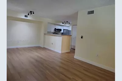 577 SW 111th Ln #204, Pembroke Pines, FL 33025 - Photo 15