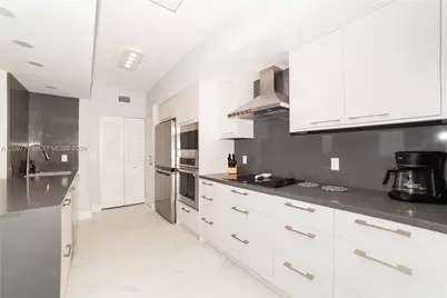 17145 N Bay Rd #4607, Sunny Isles Beach, FL 33160 - Photo 17