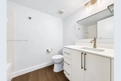791 N Pine Island Rd #214, Plantation, FL 33324 - Photo 13