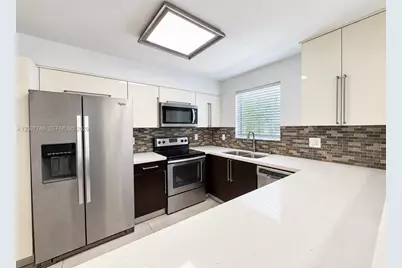 791 N Pine Island Rd #214, Plantation, FL 33324 - Photo 7